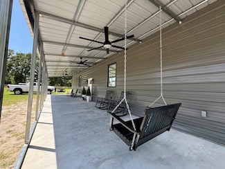6230 Chris Tyre Rd, Patterson, GA 31557