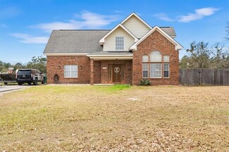 17161 Fenton Dedeaux Rd, Kiln, MS 39556
