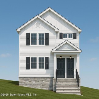 552 Drumgoole Rd E, Staten Island, NY 10312