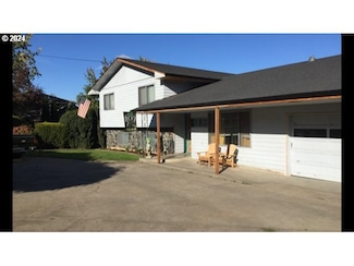 9888 SE 172nd Ave, Happy Valley, OR 97086