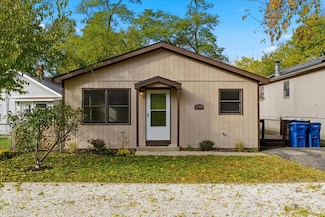 37446 E Park Ln, Lake Villa, IL 60046