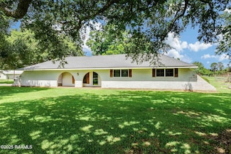 938 Marteau Rd, Broussard, LA 70518