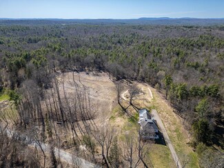 326 N River Rd, Epping, NH 03042