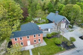 676 Western Ave, Henniker, NH 03242
