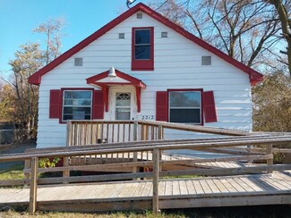 2212 Jarman St, Muskegon, MI 49444