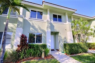 125 Hidden Ct Rd, Hollywood, FL 33023