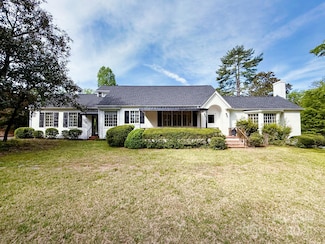 559 N Washington St, Rutherfordton, NC 28139