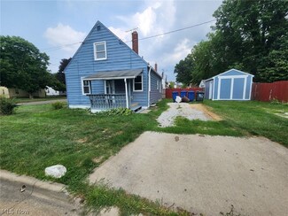 922 E Archwood Ave, Akron, OH 44306