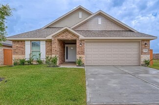 24 Greenbriar Loop, Angleton, TX 77515
