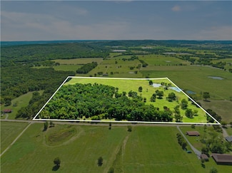 17171 Winwood Ranch Rd, Siloam Springs, AR 72761