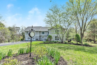 145 W Arrowhead Ct, Troutville, VA 24175