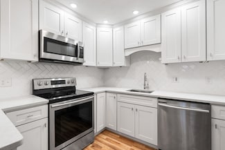 166 Quincy Shore Dr Unit 108, Quincy, MA 02171