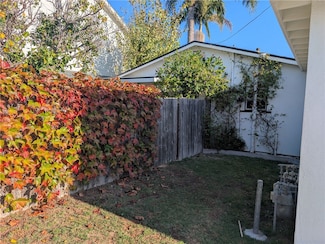 233 Flower St, Costa Mesa, CA 92627