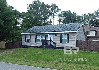 6996 Pinehill Rd, Daphne, AL 36526
