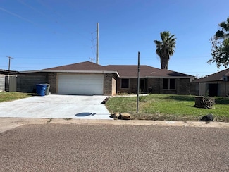 8611 Chris Ln, Laredo, TX 78045