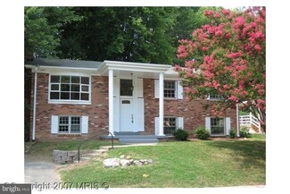 13812 Gilbert Rd, Woodbridge, VA 22193