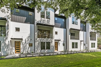 354 Foch St, Fort Worth, TX 76107