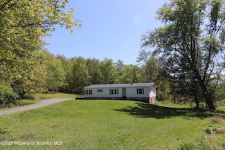 702 Bennett Rd, Meshoppen, PA 18630