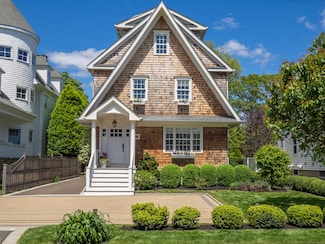 275 Lalley Blvd, Fairfield, CT 06824