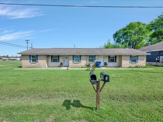 201 S 2nd St, Huntington, TX 75949