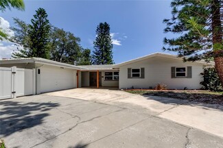 10744 Drummond Rd, Tampa, FL 33615
