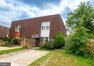 9815 Bonner St, Philadelphia, PA 19115