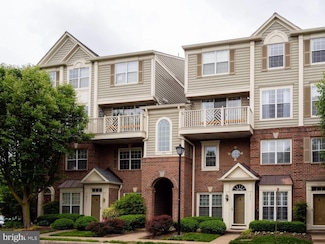 1819 Kenwood Ave Unit 303, Alexandria, VA 22302