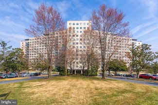 10201 Grosvenor Place Unit 1406, Rockville, MD 20852