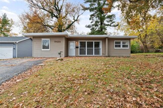8428 Madeline Dr, Saint Louis, MO 63114