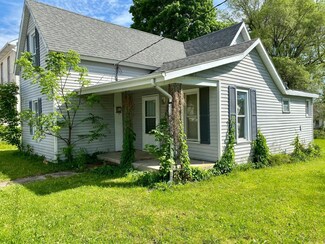 531 S Burson St, Winamac, IN 46996
