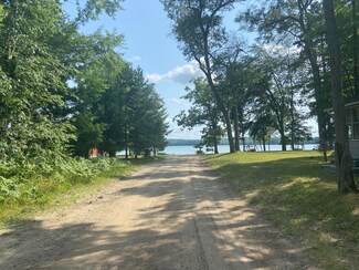 1323 McIntyres Landing Rd, Grayling, MI 49738