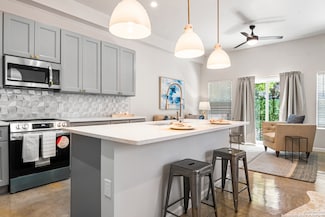 1002 Morningside Dr Unit 6, Terrell Hills, TX 78209