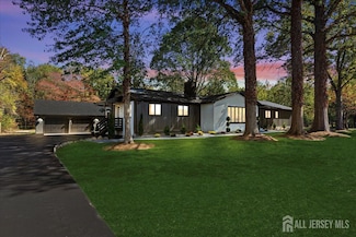 309 Gordon Rd, Trenton, NJ 08691