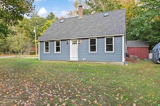 597 Tanglewood Dr, Henniker, NH 03242