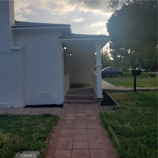 18736 Hart St, Reseda, CA 91335