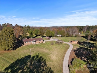6912 River Bend Rd, Claremont, NC 28610
