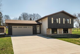 412 Meadowlark Ct NW, Byron, MN 55920