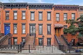 320 10th St, Brooklyn, NY 11215
