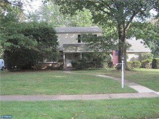 1573 Tralee Dr, Dresher, PA 19025