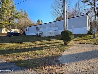 108 Bakers Dr, Bennington, VT 05201