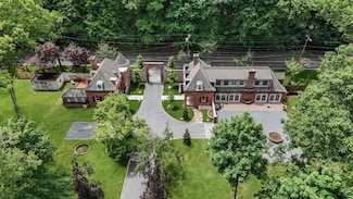 22 Brookville Rd, Glen Head, NY 11545
