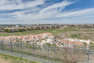 7 Oxford Hall, San Antonio, TX 78209