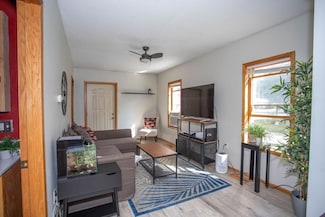 316 Bernard St E, Saint Paul, MN 55118