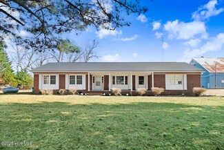 407 S Poplar St, Hobgood, NC 27843