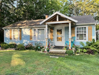 730 Francis St, South Haven, MI 49090