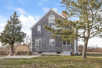 1610 Lakeside Dr, New Shoreham, RI 02807