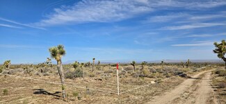 22000 E Avenue X, Llano, CA 93544