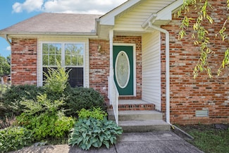 311 Oakland Dr, Dickson, TN 37055