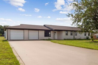 2022 Reeves Rd, Pawnee, OK 74058