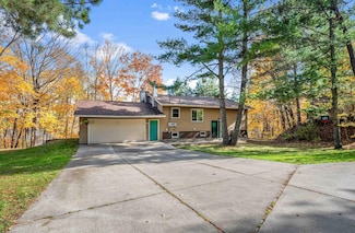 36698 Pincherry Rd, Cohasset, MN 55721